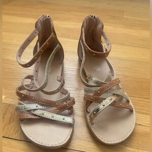 Rachel Zoe Girls Size 3 Gold and Tan Strappy Sandals with Gold Stud Accents